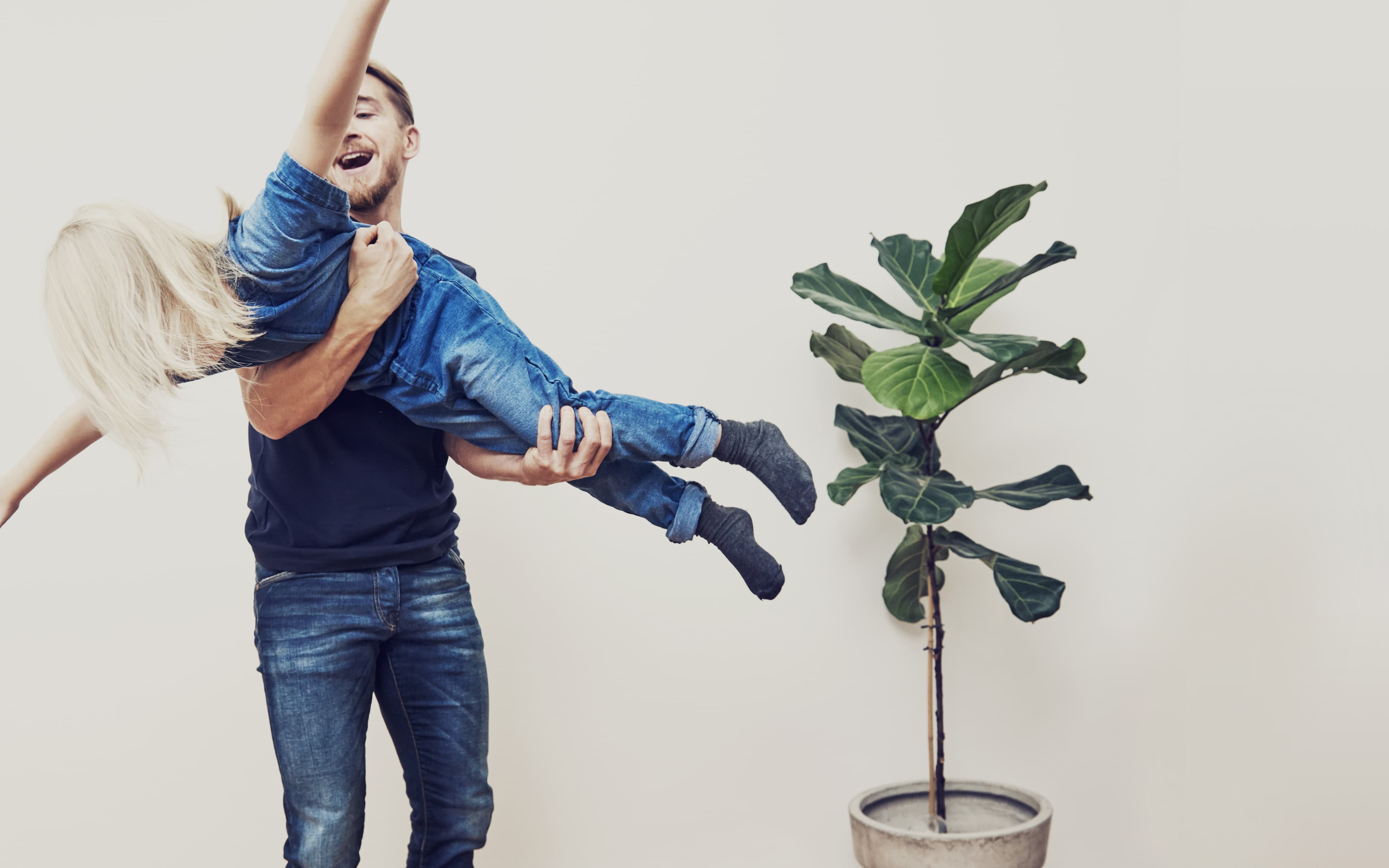 Freska is a cleaning company in Stockholm that caters to both companies and private individuals with their services in cleaning